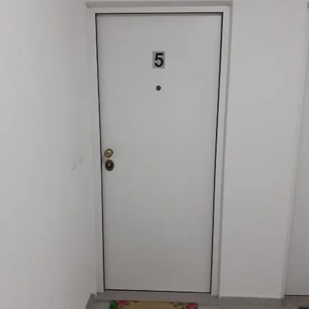 公寓 Little Bee 莫斯塔尔