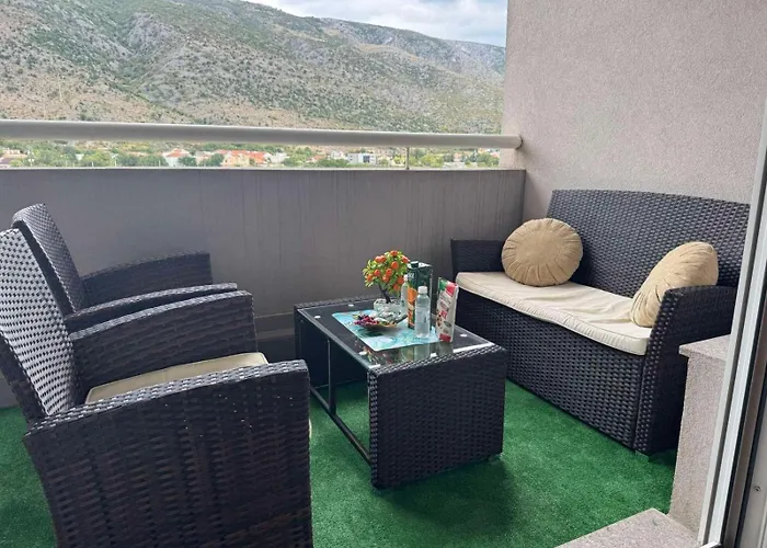 Little Bee Apartament *