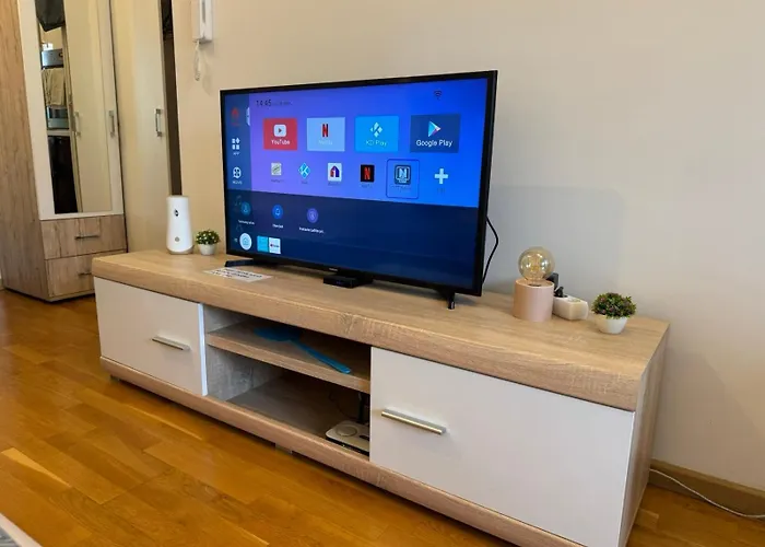 Little Bee Apartament *